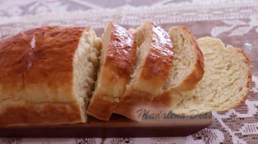 PAO DE FORMA DE MANDIOCA
