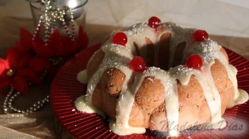 FOTO BOLO DE FRUTAS COM COCO