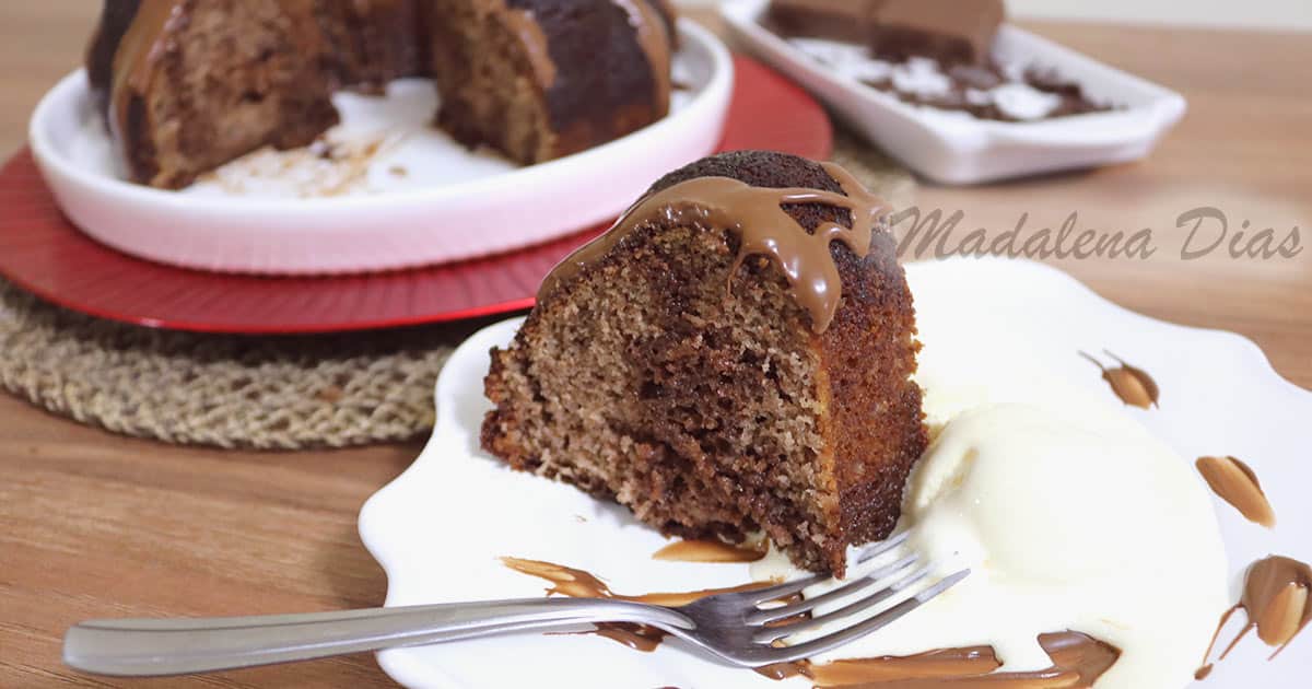 FOTO BOLO DE CHOCOLATE MOLHADINHO