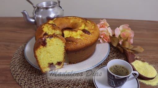 FOTO BOLO DE FUBÁ COM IOGURTE