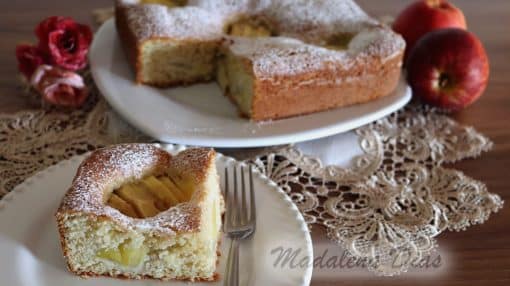 FOTO BOLO DE MAÇA FATIADA